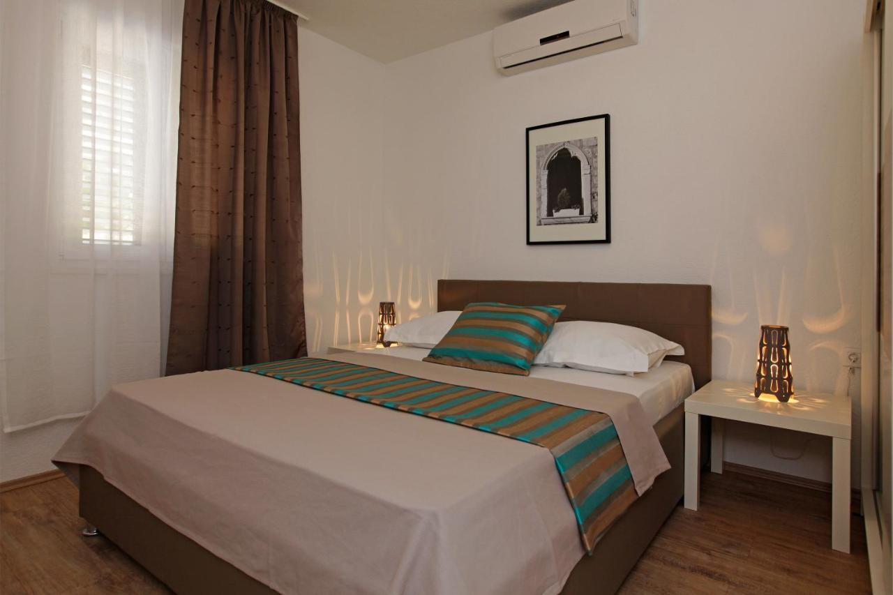 Iris Apartments Bol (Adults Only) מראה חיצוני תמונה