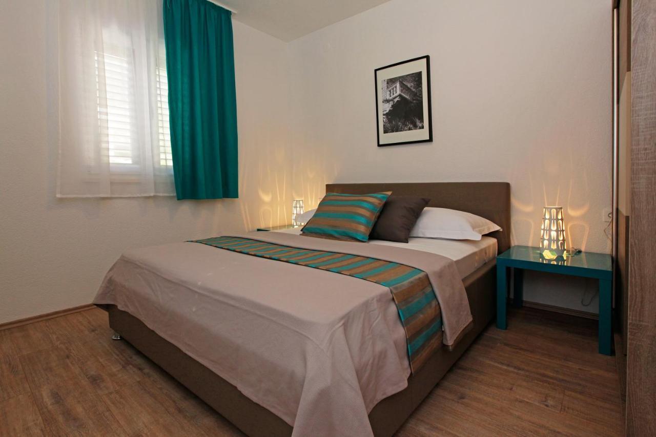 Iris Apartments Bol (Adults Only) מראה חיצוני תמונה